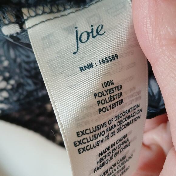 Joie Ruffle Sleeveless Baltic Print Floral Print Gray Blouse - Picture 5 of 6